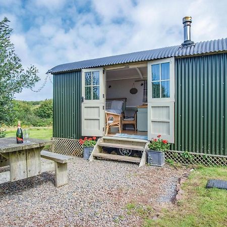 Haven View - 1 Bedroom Shepherds Hut - St Ishmaels Saint Ishmaels  ภายนอก รูปภาพ