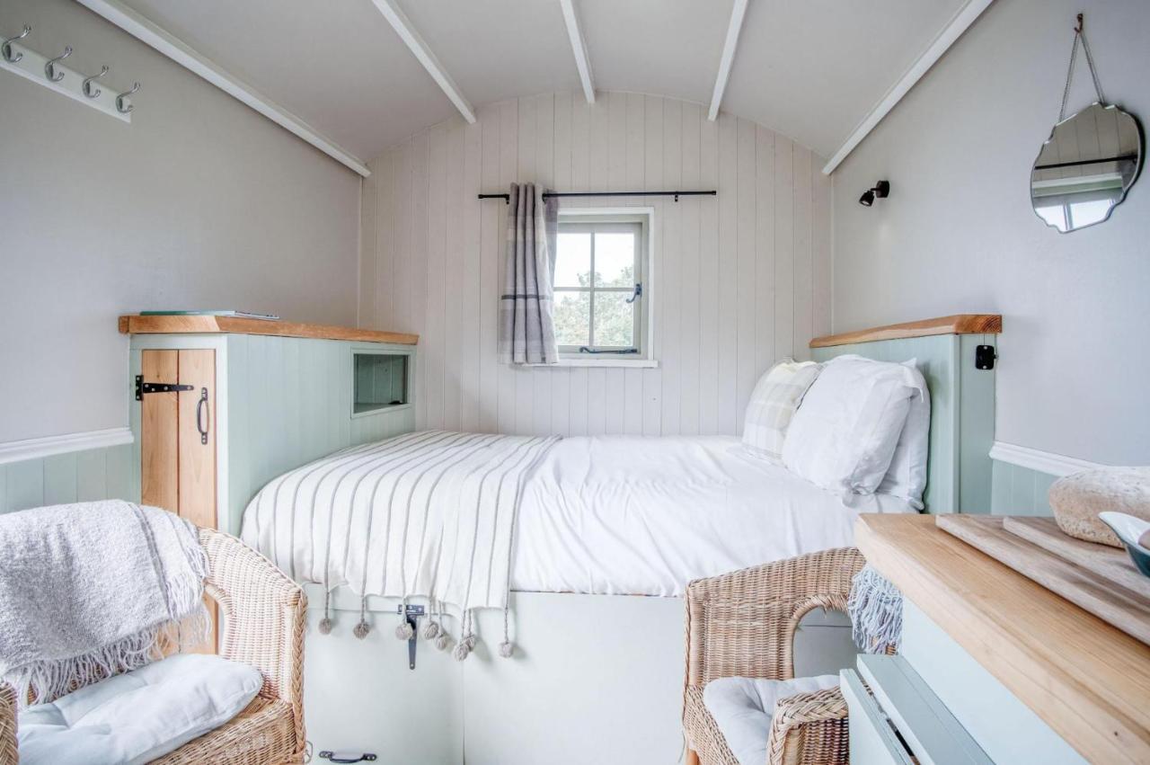 Haven View - 1 Bedroom Shepherds Hut - St Ishmaels Saint Ishmaels  ภายนอก รูปภาพ